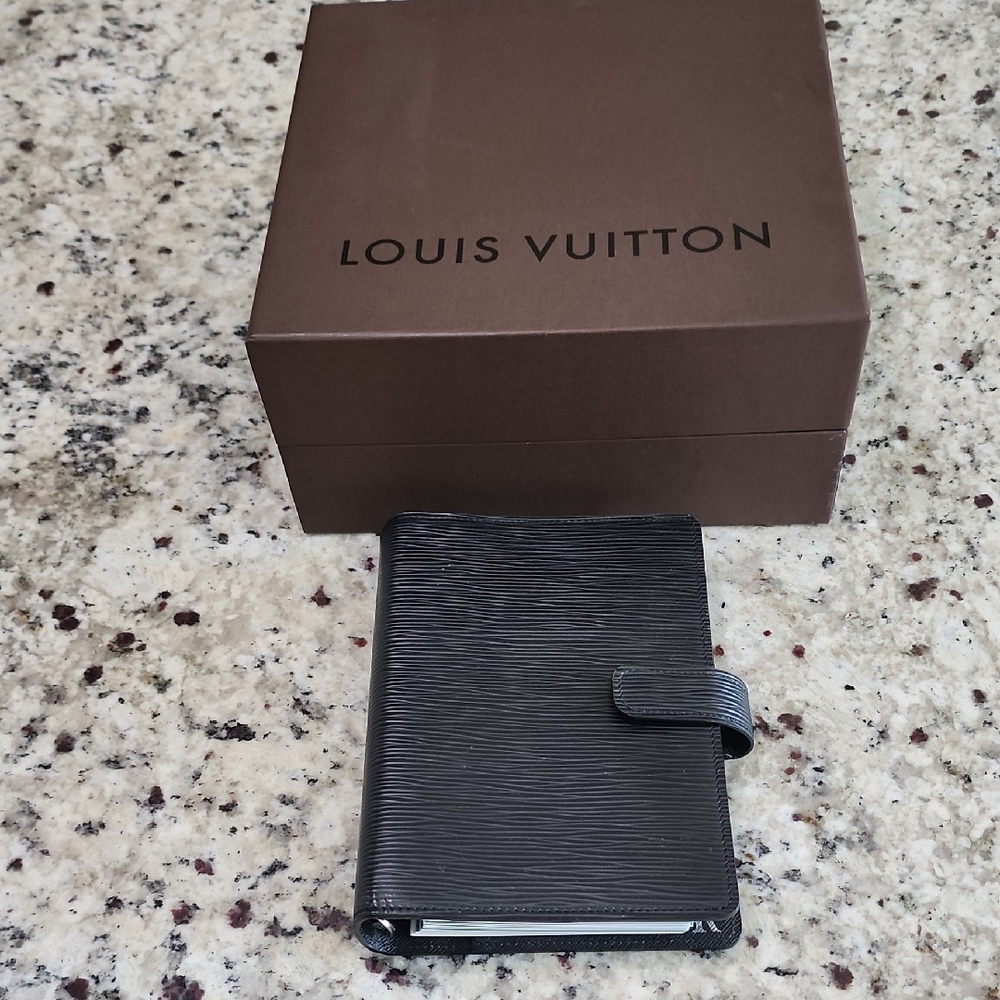 Louis Vuitton Empriente LEATHER AGENDA COVER MM